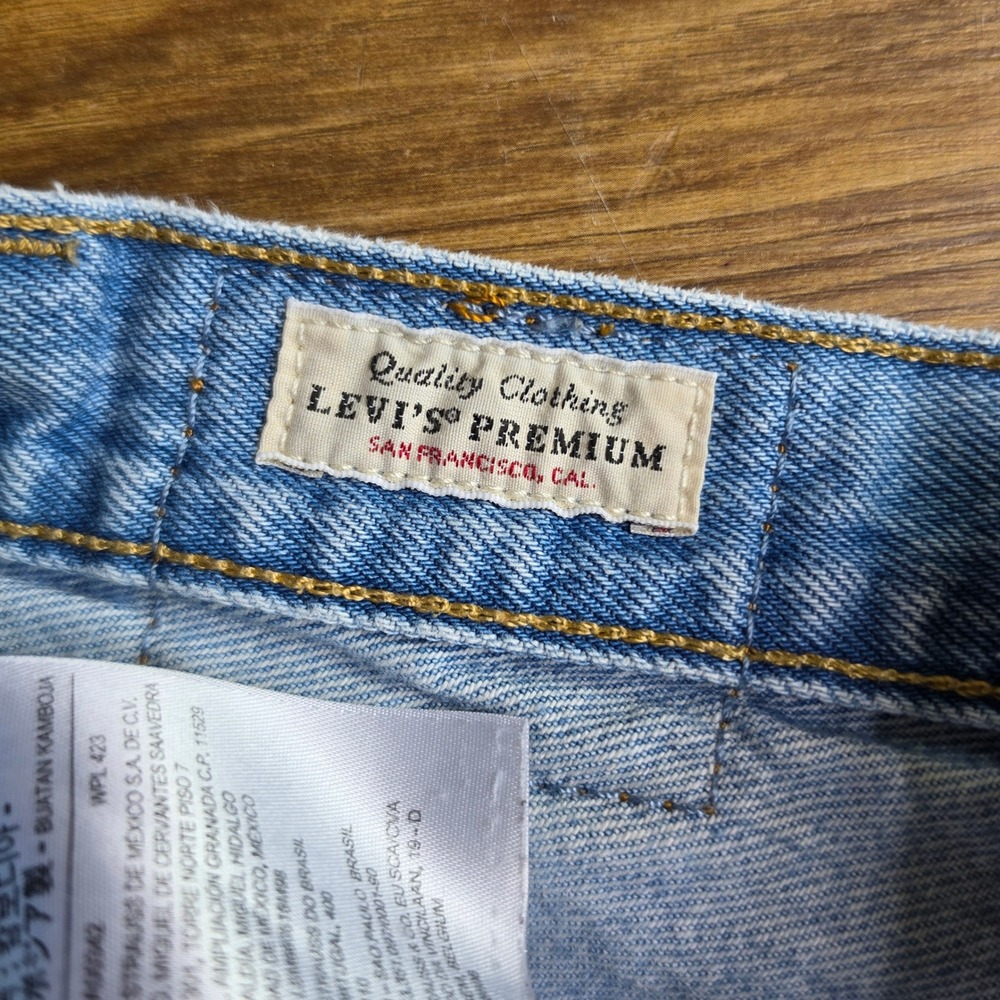 Levis Premium 501 Original Distressed Cutoff Denim Shorts Light Wash Raw Hem 24 - Picture 4 of 10
